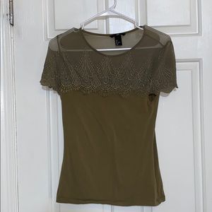 H&M Women’s dressy tee size small
